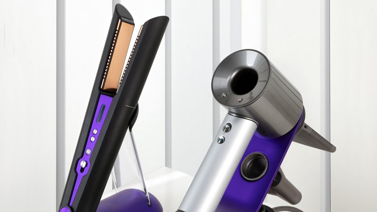 Dyson Professional Launches Online At Salons Direct