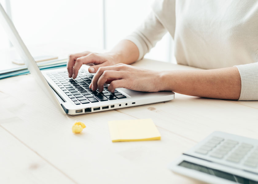 How to effectively hand over the reins of your salon business