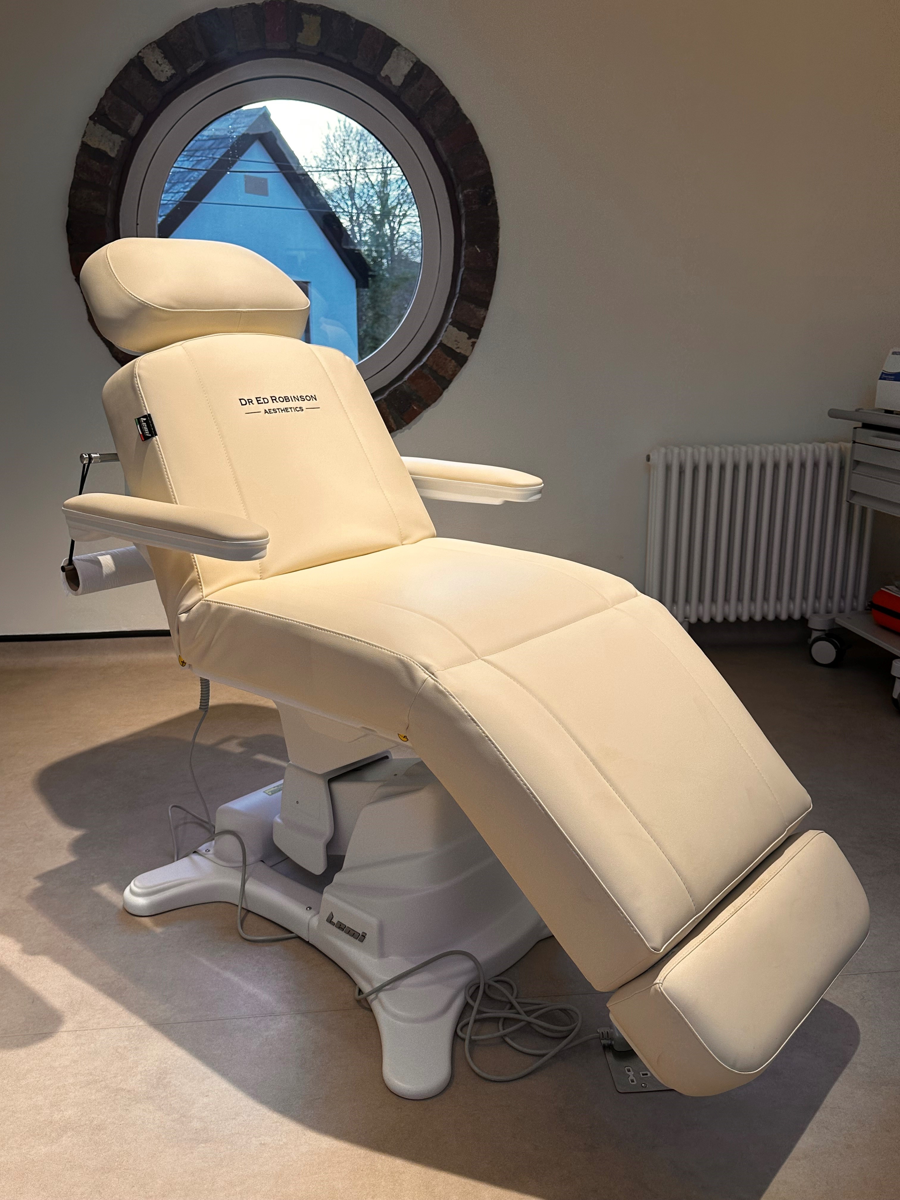 Salon Design Service by Salons Direct! Inside Dr Ed Robinson Aesthetics 