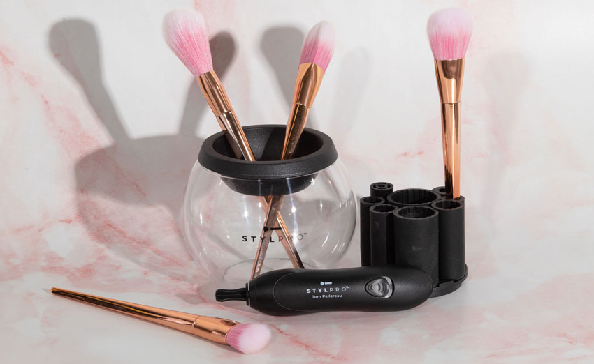 Tools Every Professional Makeup Artist Needs In Their Kit With STYLPRO