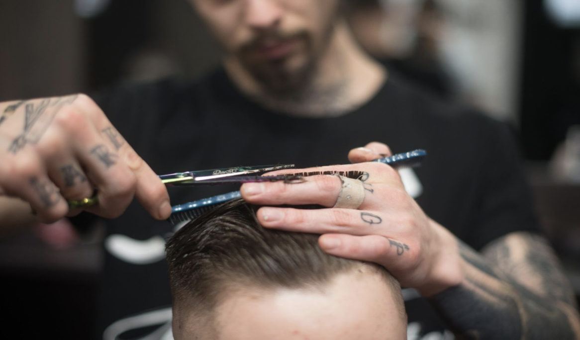 How to Be a Mobile Barber