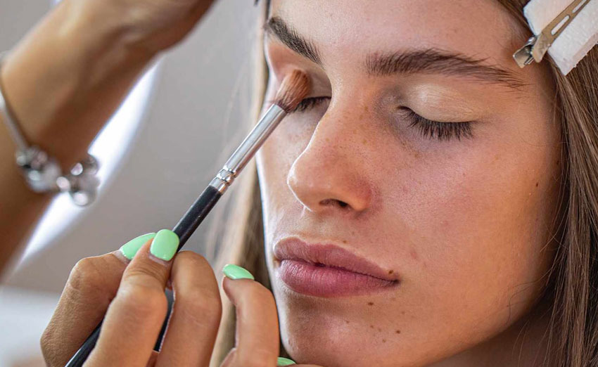 The Equipment Every Makeup Artist Needs