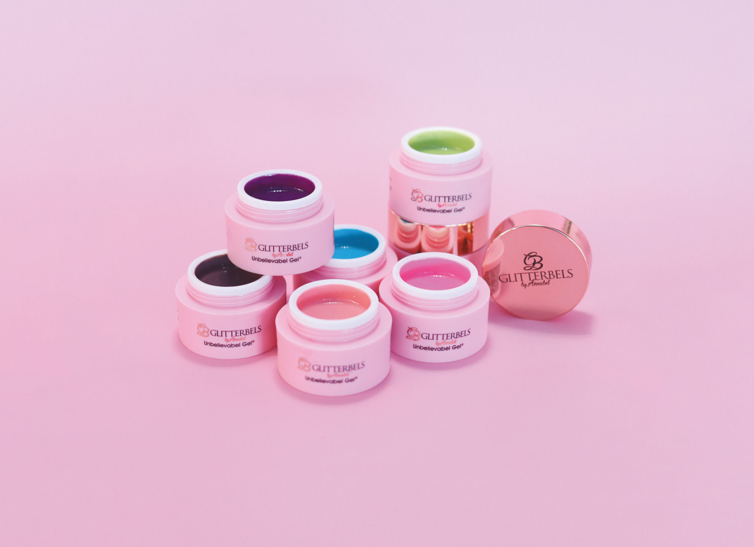 What is Glitterbels Unbelievabel Gel? A guide for Nail Techs