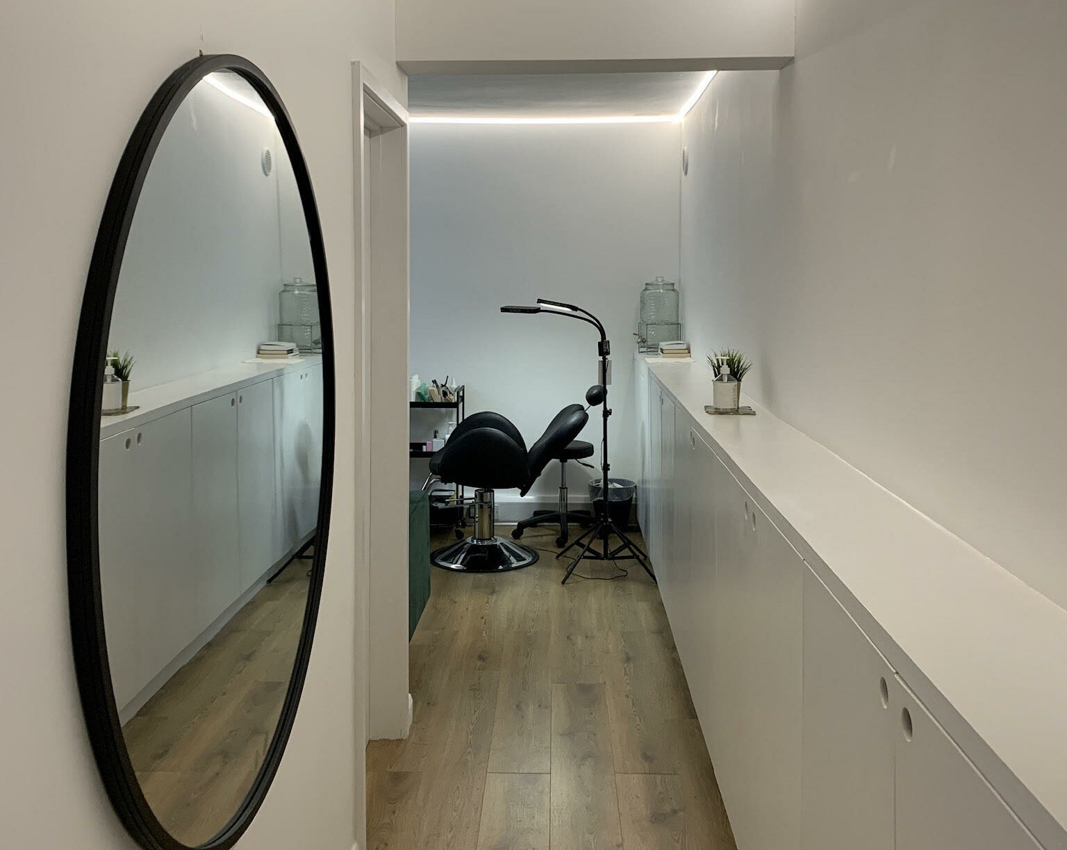 Salon Design Of The Month: pwrbeautyhouseldn