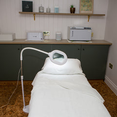 Native Lighting 3 in 1 Floor Magnifier Lamp White