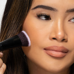 Brushworks No. 11 Flat Top Contour Brush