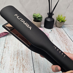 Futaria Wide Straightener Black