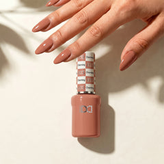 DND Pure Gel Polish Charming 033 15ml HEMA & TPO Free