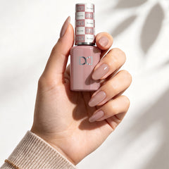 DND Pure Gel Polish Stunna 053 15ml HEMA & TPO Free