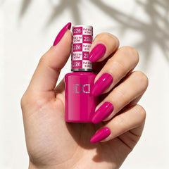 DND Pure Gel Polish Pull U for a Chat 226 15ml HEMA & TPO Free